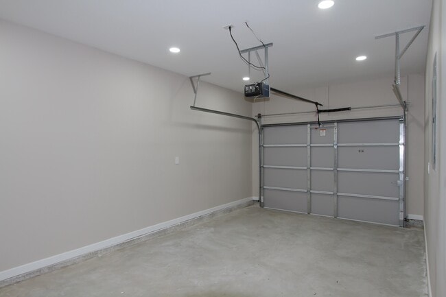 Building Photo - 2703 Harmony St