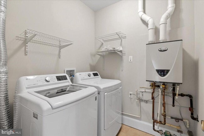 Building Photo - 902 Ramsey St