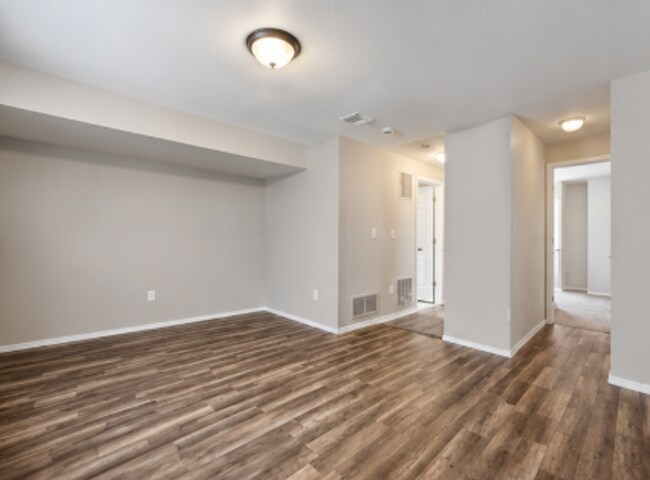 Building Photo - 803 S Logan Ave