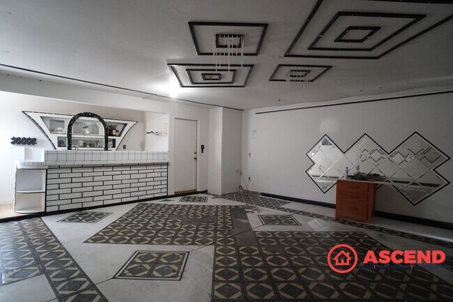 Building Photo - Splendid Home In East Bakersfield!