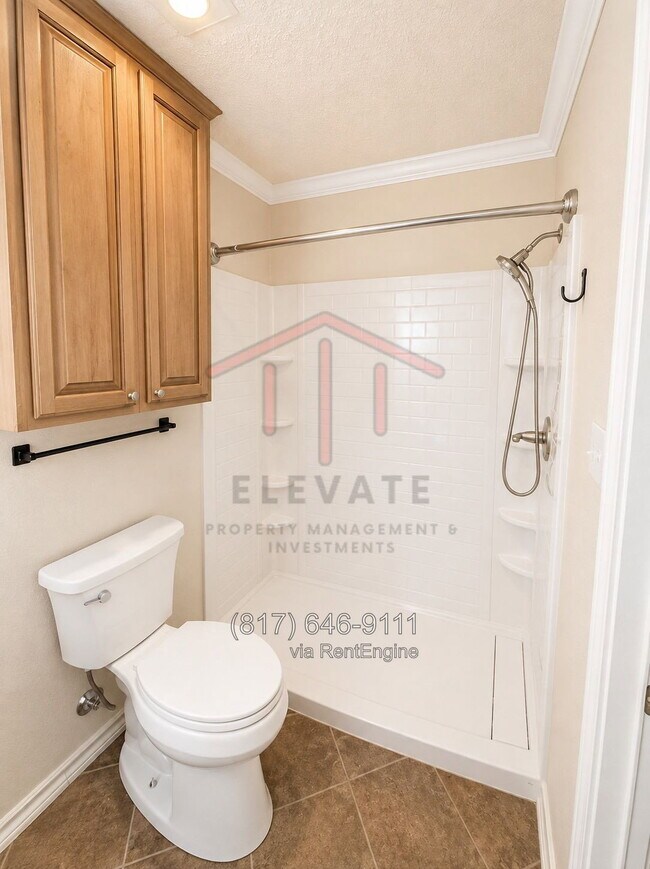 Building Photo - 2117 Pinwood Cir