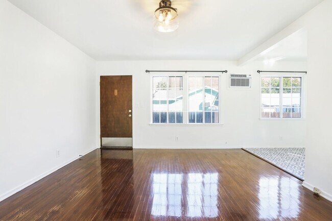 Building Photo - 510 Ruberta Ave