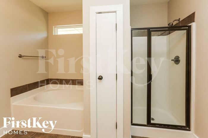 Building Photo - 5541 Timber Leaf Trail