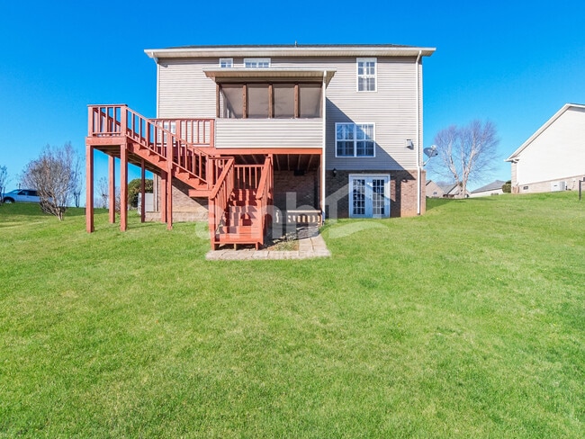 Building Photo - 204 Jessie Ln