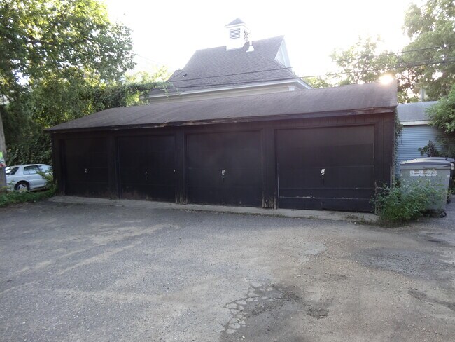 Building Photo - 1900 Colfax Ave S