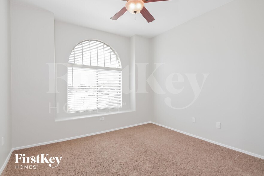 Building Photo - 5740 W Hayfield St