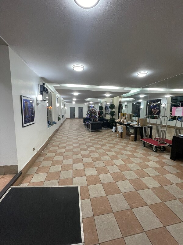 Building Photo - 103-25 68th Ave