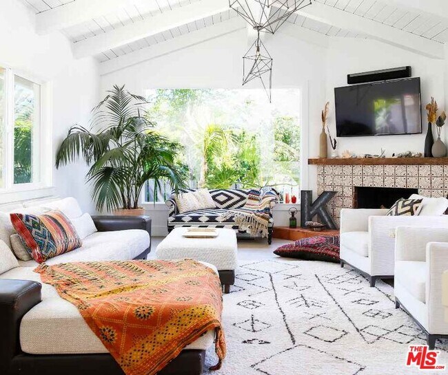 Primary Photo - 30606 La Sonora Dr