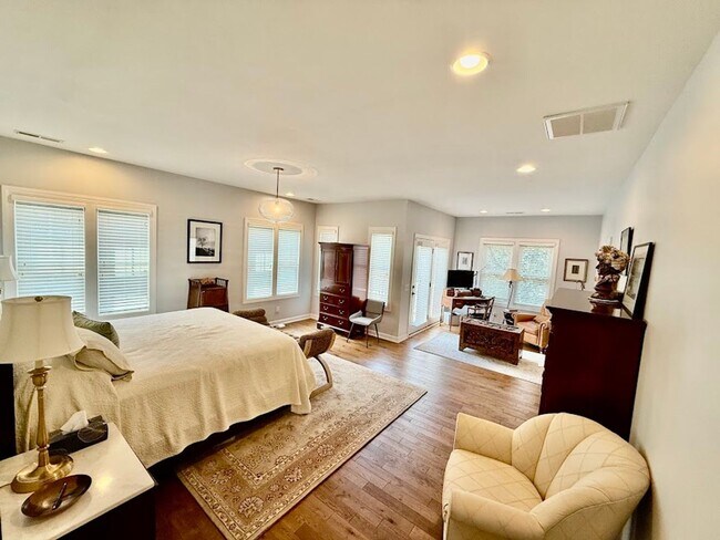 Building Photo - 4 bedroom Ocean Park Single Family