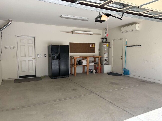 Building Photo - 45218 Coeur Dalene Dr