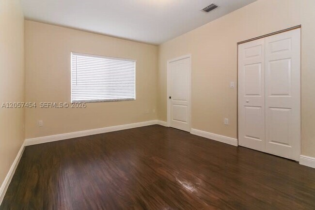 Building Photo - 8723 NW 142nd Ln