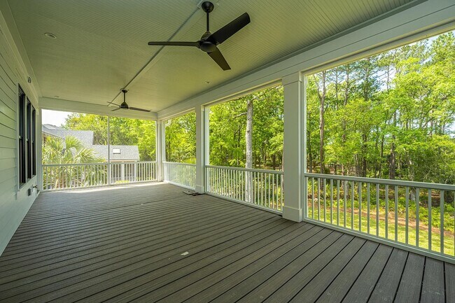screened in porch (main) - 3584 Henrietta Hartford Rd