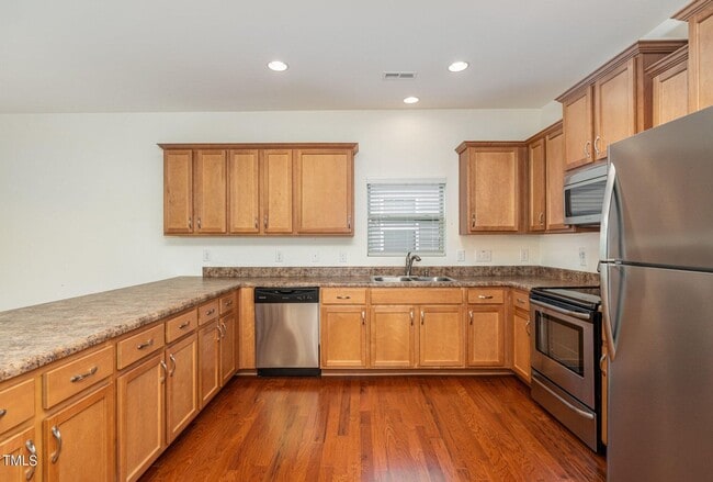 Building Photo - Charming 3 Bedroom Ranch with 1-Car Garage...
