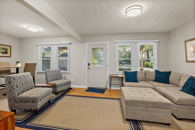 Building Photo - 12 Sylvan Dr