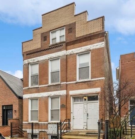 Primary Photo - 1644 N Hermitage Ave