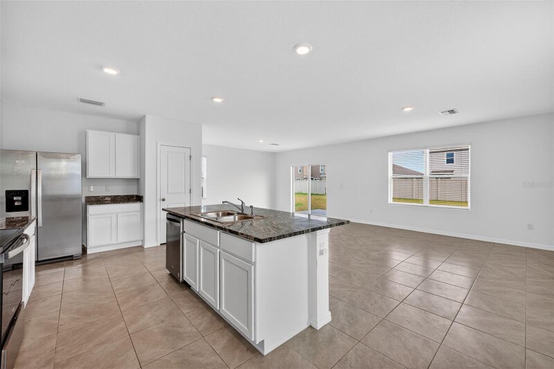 Building Photo - 3842 Sunny Spring Street