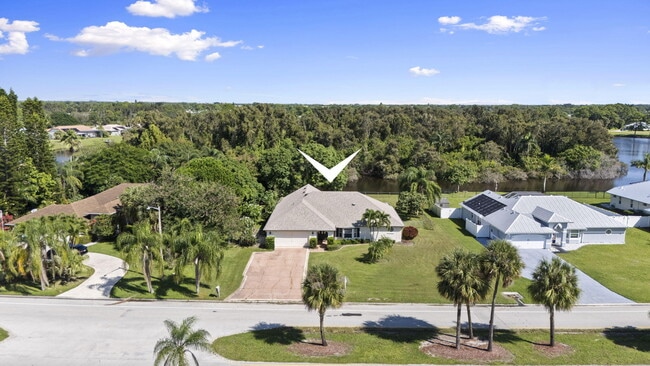 Building Photo - 1465 SE Westmoreland Blvd