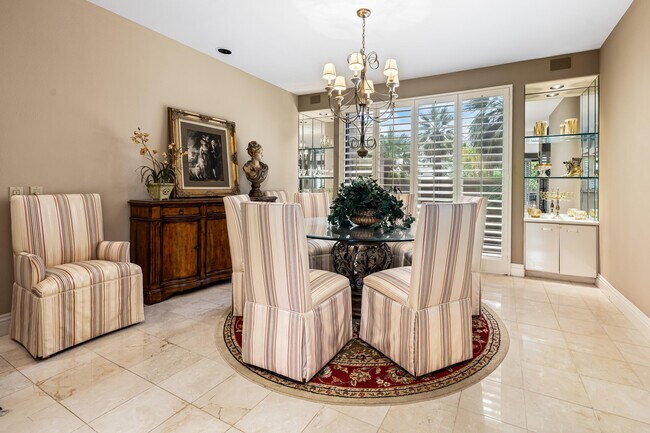 Building Photo - 45640 Rancho Palmeras Dr