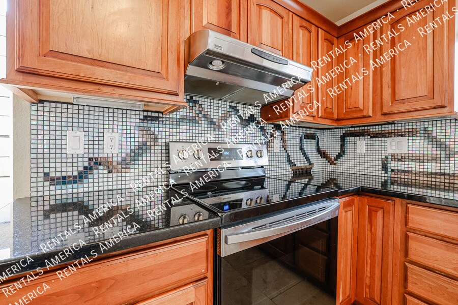 Building Photo - 7395 W Kerry Way