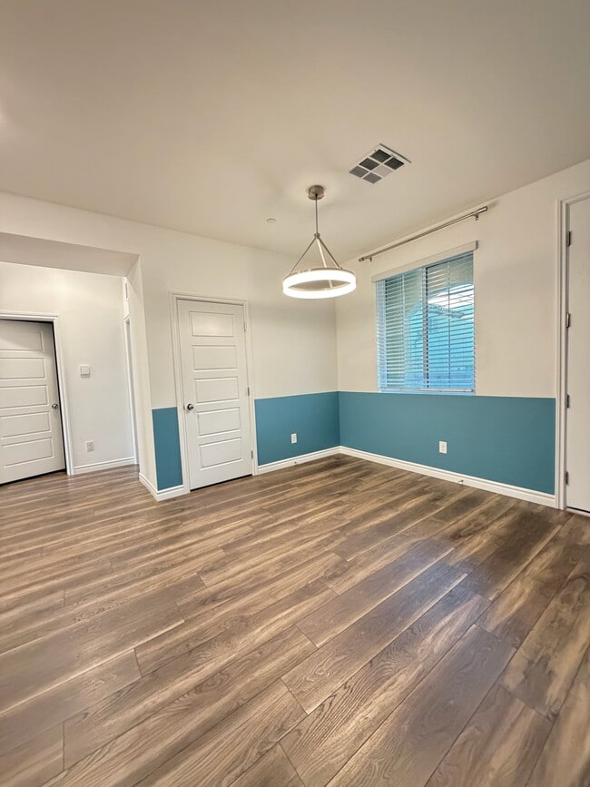 Building Photo - 20 Barbara Ln