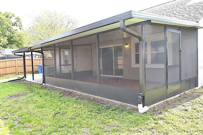 Building Photo - 2009 Branch Tree Ln