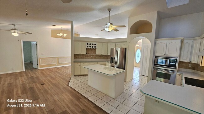 Building Photo - 3998 Dakota Cir