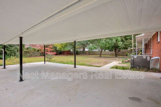 Building Photo - 301 Fairfield Rd