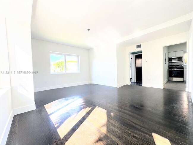 Building Photo - 7325 Byron Ave