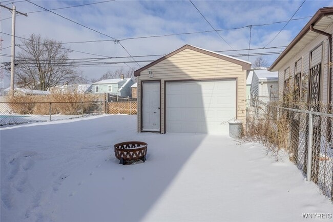 Building Photo - 20 Tacoma Ave