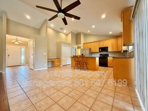 Building Photo - 961 Golden Pheasant Dr