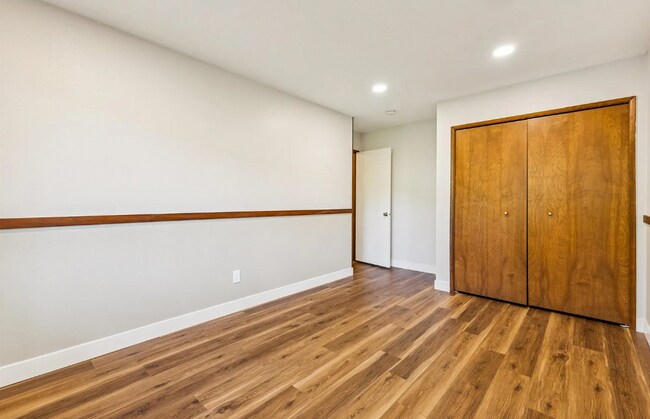 Building Photo - 2583 Pimlico Dr