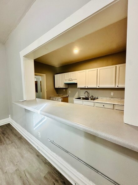 Building Photo - 2823 Garfield Ave