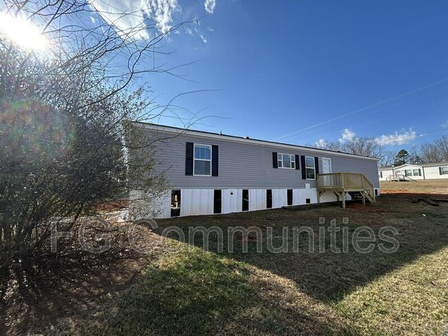 Building Photo - 105 Paynes Dairy Rd