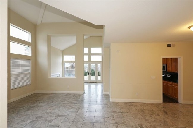 Building Photo - 104 Cam Del Sol