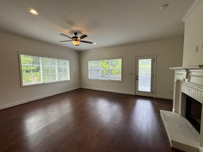 Building Photo - 950 Lennox BlvdBirmingham, AL35216