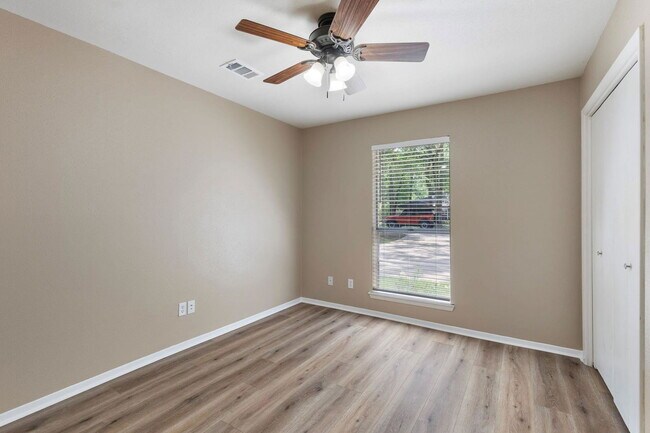 Building Photo - 78 N Deerfoot Cir