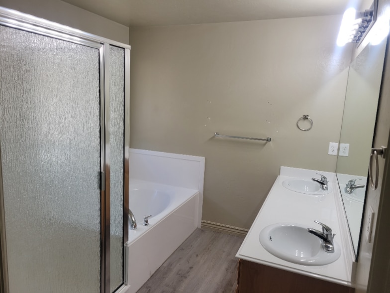 Building Photo - 8200 6900 W