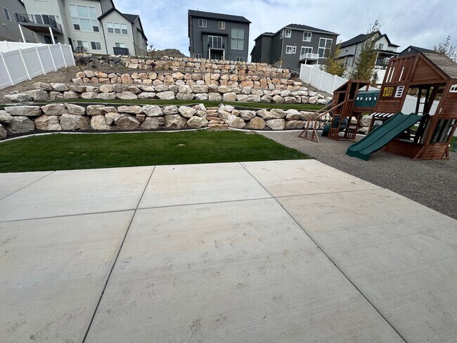 Building Photo - Beautiful Saratoga Springs home for rent!