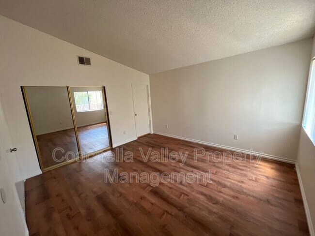 Building Photo - 40641 Schafer Pl
