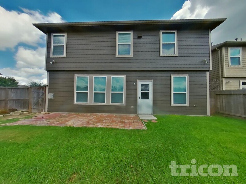 Building Photo - 29352 Fair Sky Trl