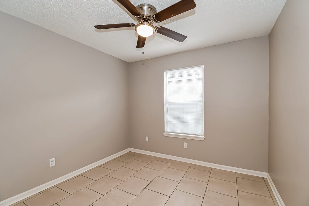 Building Photo - 9956 Somerset Grove Ln