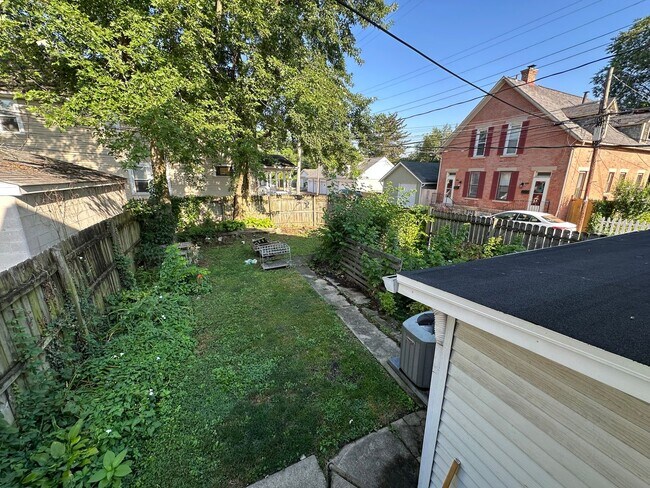 Building Photo - S Washington Ave 1041-1043 MLR