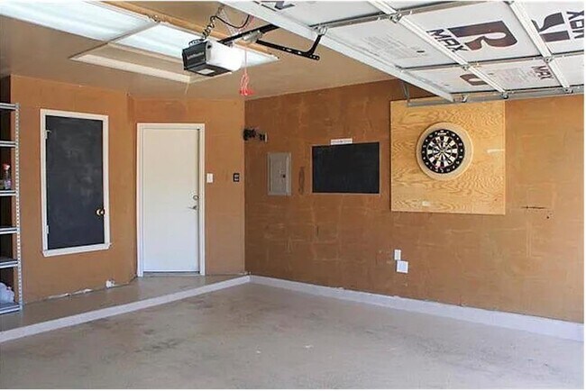 Building Photo - 1015 Remington Dr