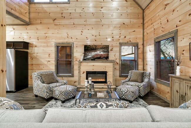 Building Photo - 2127 Eagle Feather Dr