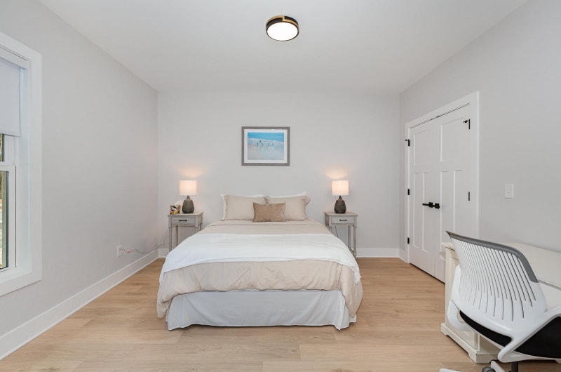 Building Photo - 607 Kenmore Ave