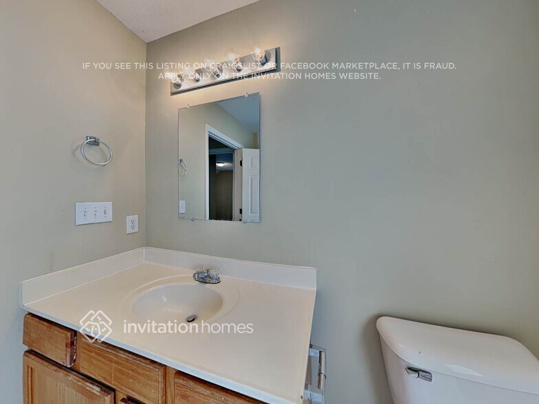 Building Photo - 2004 Pineton Ct