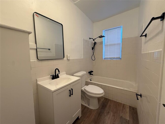 Building Photo - 730 W Central Ave