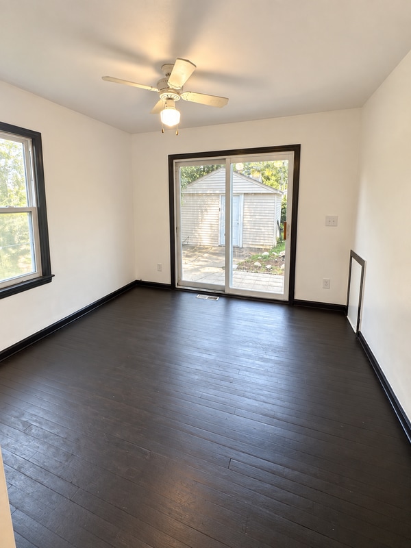 Building Photo - 22413 Cushing Ave