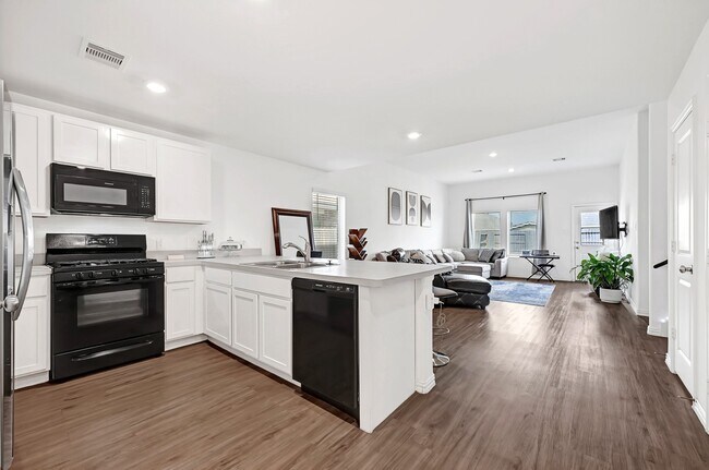Building Photo - 18122 Rockvine Dr
