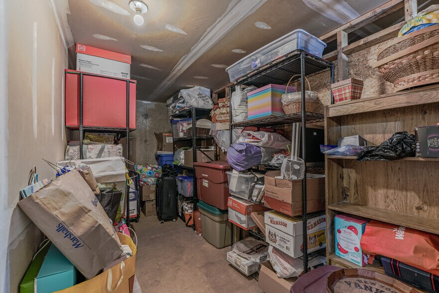 Building Photo - 19E Kensington Rd